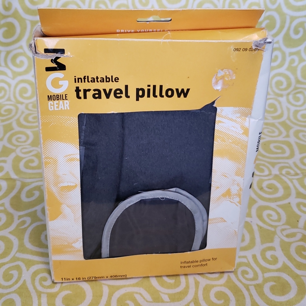 Inflatable travel pillow with removable cover NWT